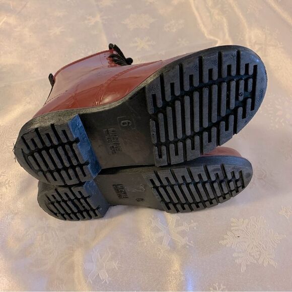 Michael Kors Boots ‘Tavi’ Red Rubber Lace Up Sz 6 inside toe wear see pics - Picture 8 of 8